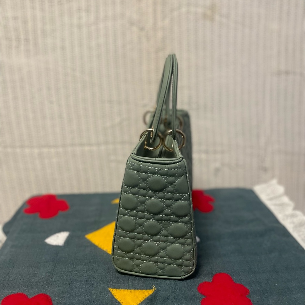 Fashion lady Bag PU leather, olive green color, New with dust bag, Sling - Picture 5 of 10